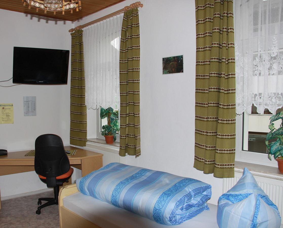 Hotel Bayerischer Hof Wiesau Extérieur photo