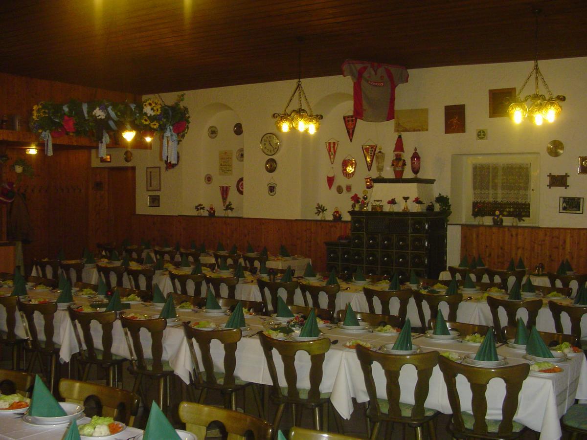 Hotel Bayerischer Hof Wiesau Extérieur photo